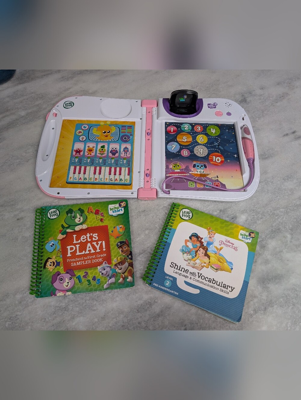 Leapfrog Leapstart 3D with two booklets